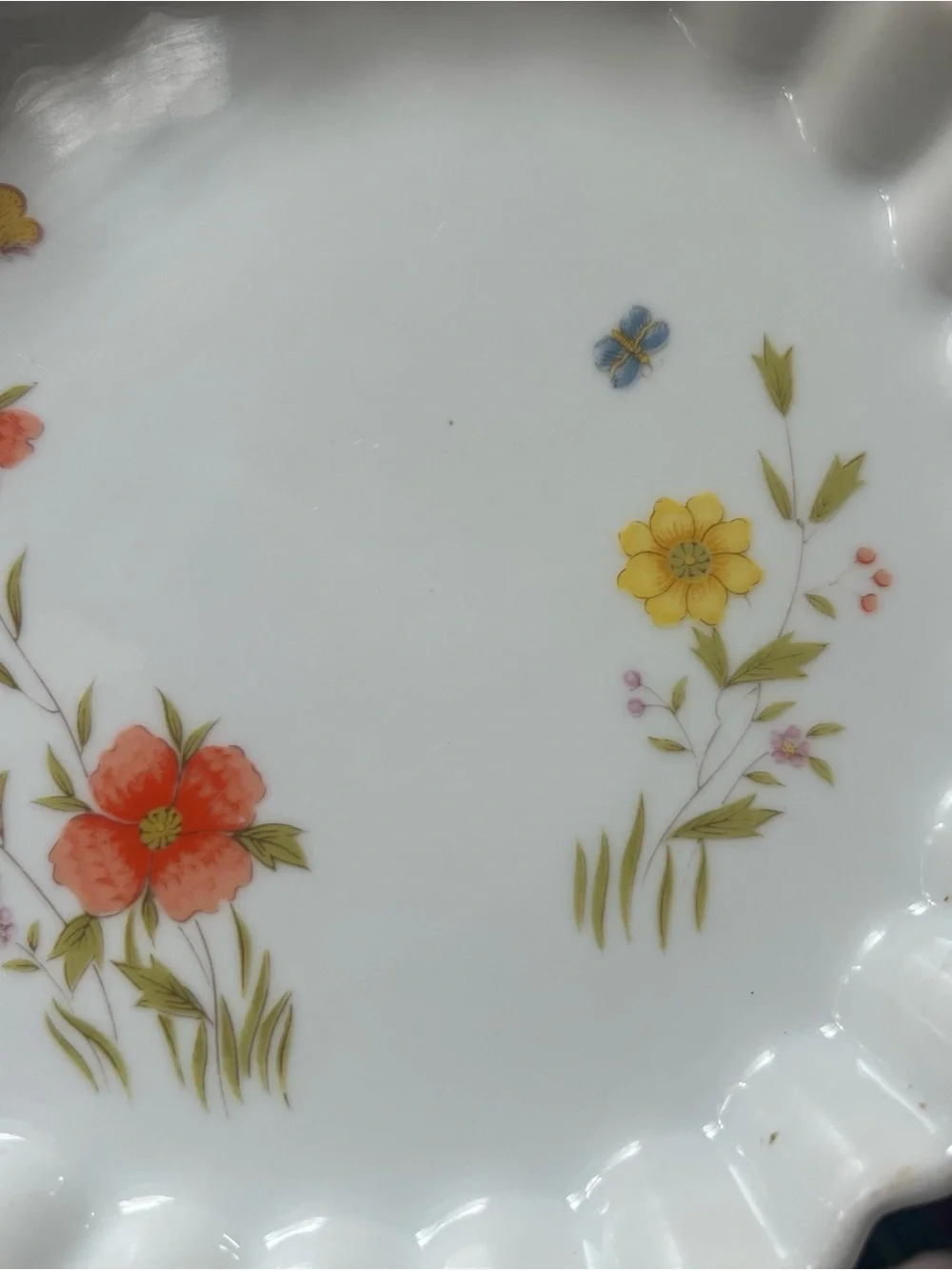 Andrea By Sadek vintage scalloped